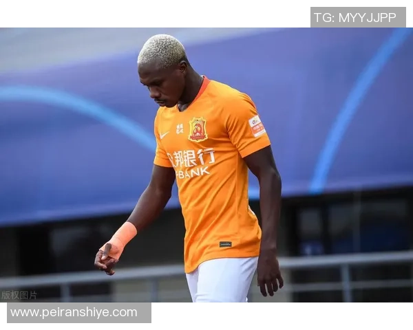 武汉篮球队实力引发热议球迷对球队未来充满期待与争论